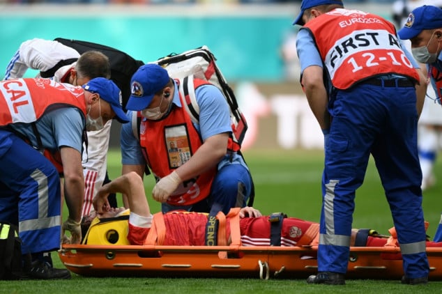 Russia's Fernandes in hospital with back injury at Euro 2020