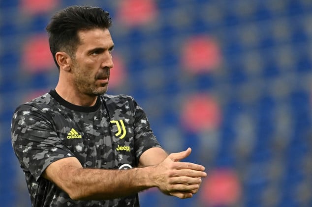 'Superman' Buffon returns to relegated Parma after two decades