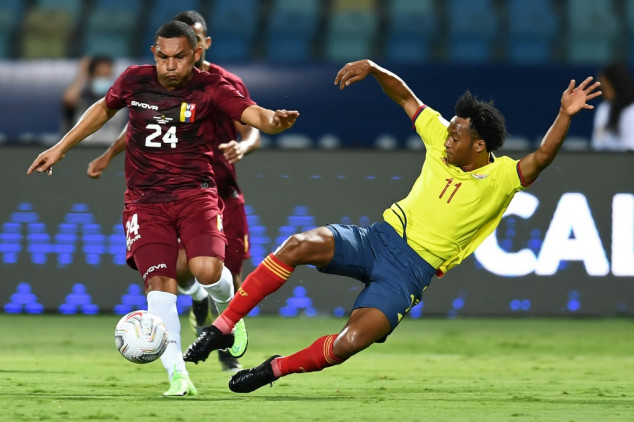 Neymar inspires Brazil to cruise past Peru in perfect Copa start