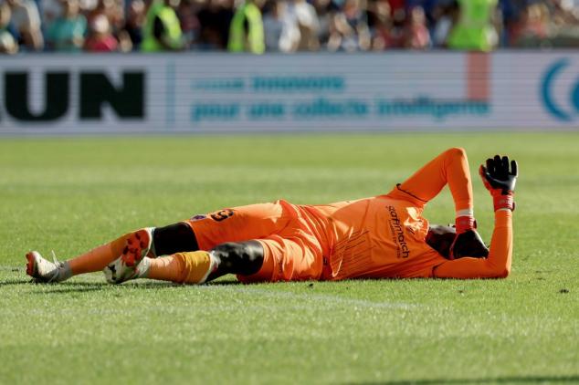 Jogo do Francês entre Montpellier e Clermont é suspenso por rojão lançado contra goleiro
