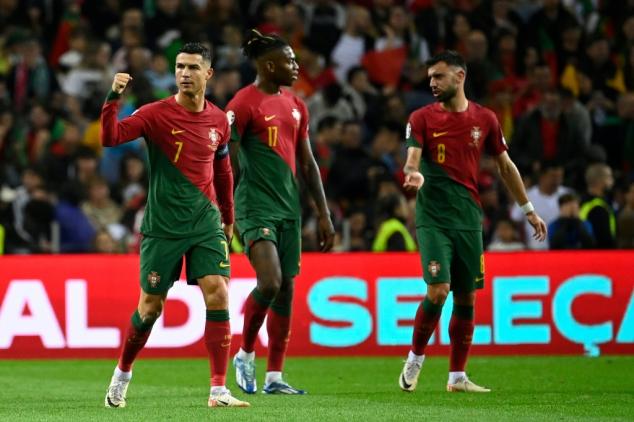 Liderado por Cristiano Ronaldo, Portugal vence Eslováquia e garante vaga na Euro 2024