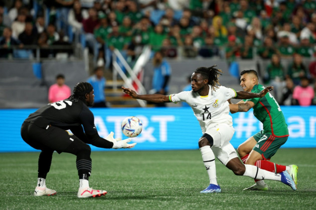 México vence 2-0 a Ghana en un partido de preparación