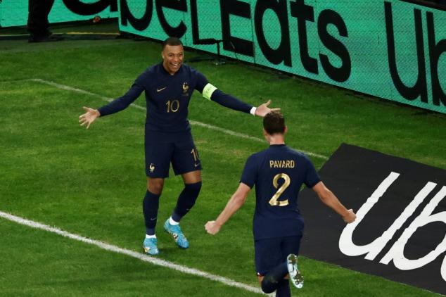 Pavard double leads France to win over Scotland