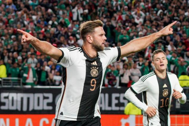 Alemanha empata com México em amistoso nos EUA