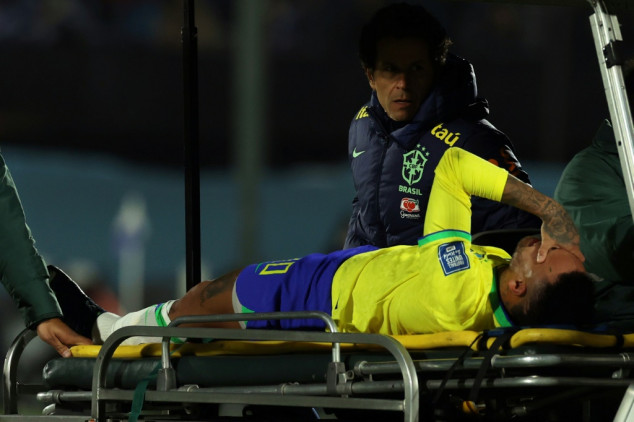 Neymar sufre ruptura de ligamento cruzado y pasará por cirugía