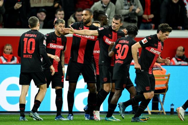 Leverkusen vence Freiburg e segue líder do Campeonato Alemão