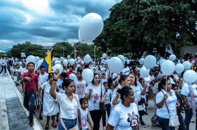 Vecinos del padre del futbolista colombiano Luis Díaz marchan por su liberación