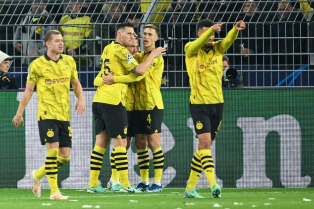 Dortmund vence Newcastle (2-0) e é líder provisório do grupo F da Champions