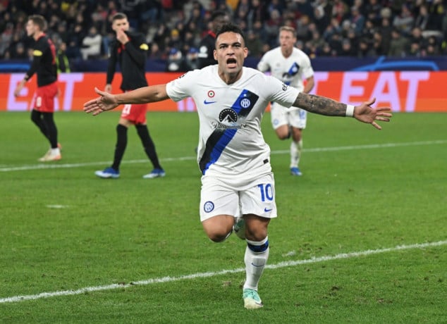 Martinez fires Inter past Salzburg and into Champions League last 16