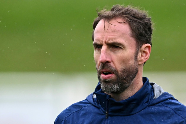 Southgate uses Bobby Charlton footage to inspire England