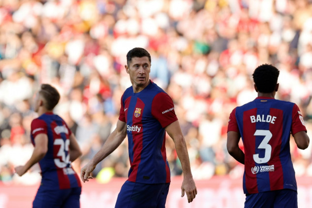 'We're giving too much away' says Xavi after Barca draw at Rayo
