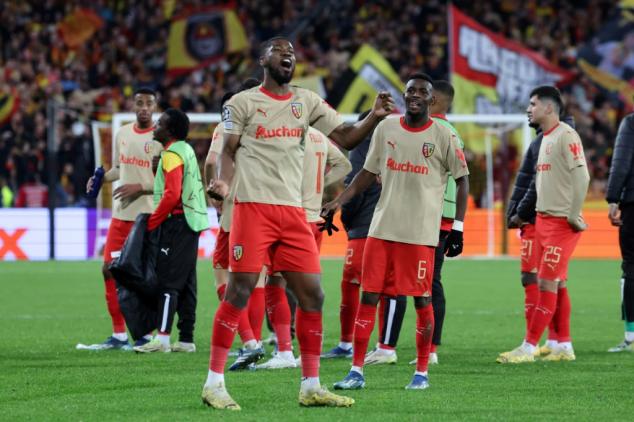 Em jogo entre eliminados da Champions, Lens vence e tira Sevilla da Liga Europa