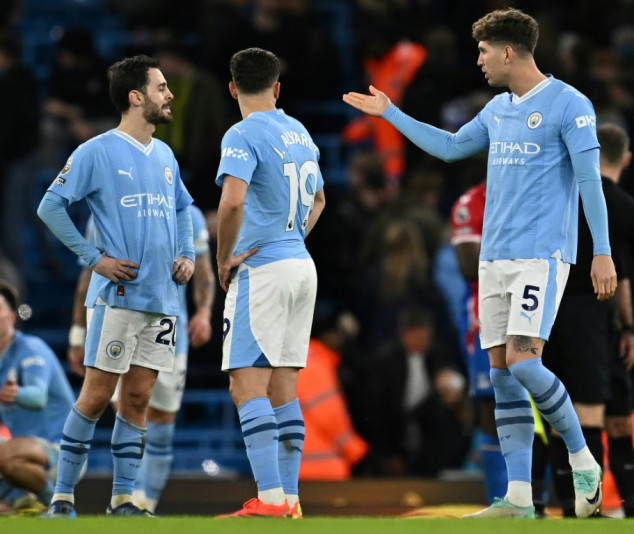 Olise's late penalty rocks Man City as Palace hold champions