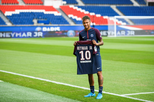 Justiça francesa investiga possíveis vantagens fiscais ao PSG na contratação de Neymar