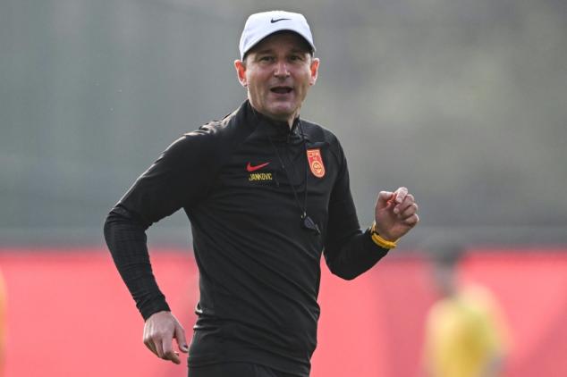 China's Asian Cup coach dodges talk of domestic graft scandal