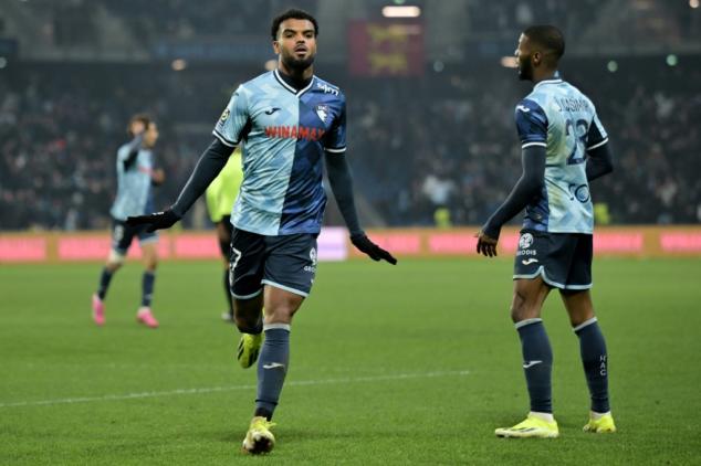 Le Havre vence e interrompe sequência positiva do Lyon