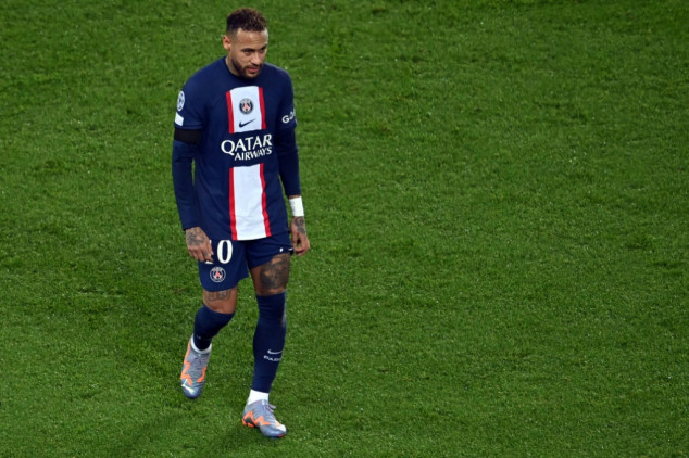 Chegada de Neymar ao PSG: uma transferência histórica sob suspeita na França