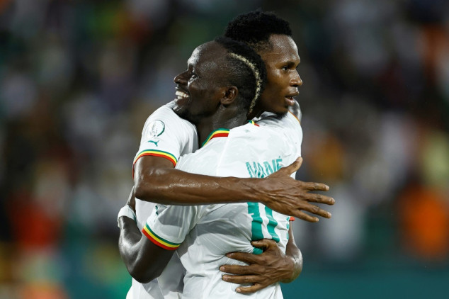 Defending champions Senegal beat Cameroon to book last-16 place