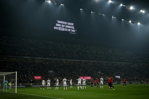 Italie: AC Milan-Bologne stoppé à la 16e minute pour Maignan et contre les discriminations