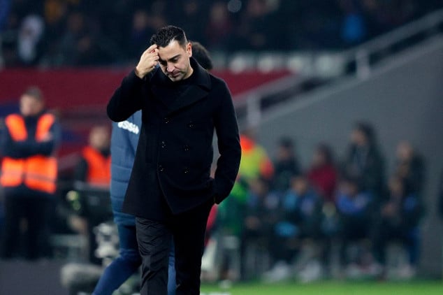 Xavi steps down as Barcelona boss