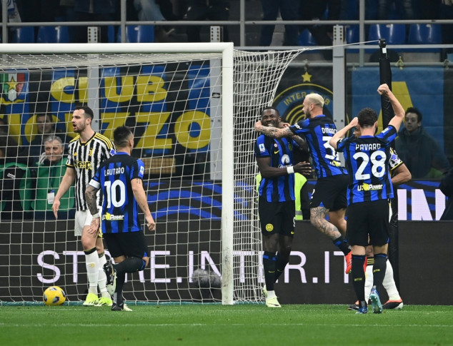 Inter win title clash with Juve to move four points clear