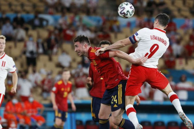 Spain on the brink of Euro 2020 exit after draw