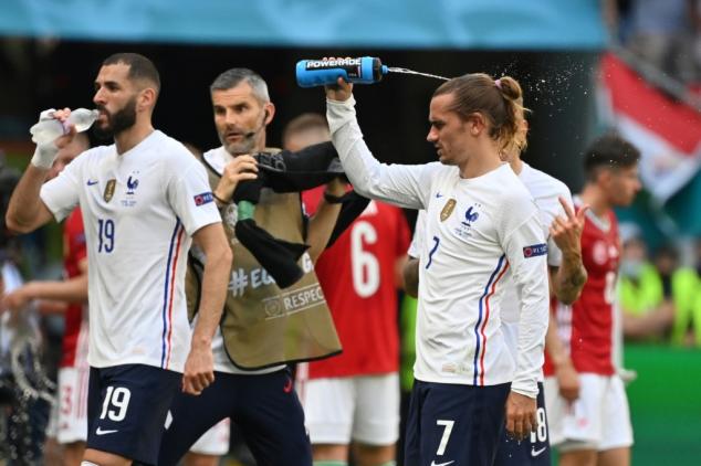 Griezmann defends Benzema as France attack struggles to fire