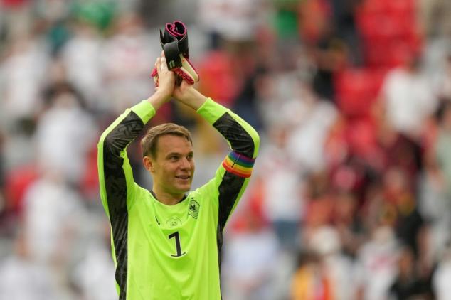 No UEFA action for German 'keeper Neuer's rainbow armband at Euro 2020