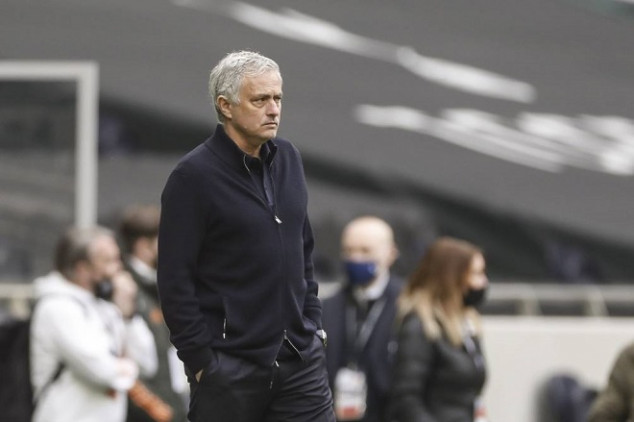 Mourinho hires EPL goalie for Roma gig
