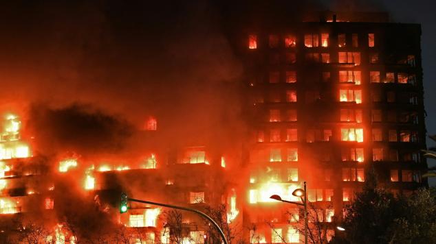 Valencia-Partie nach Brand-Katastrophe verlegt