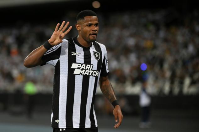 Com 4 de Júnior Santos, Botafogo goleia Aurora (6-0) e vai à 3ª fase da Libertadores