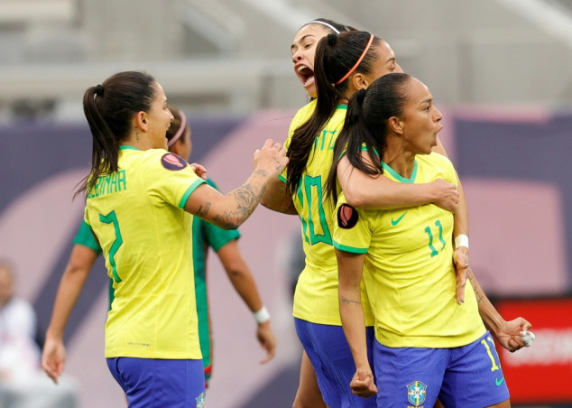 Brasil golea 3-0 a México y es finalista de la Copa Oro del fútbol femenino