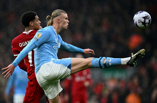 Foot: Liverpool et Manchester City se neutralisent (1-1), Arsenal reste leader