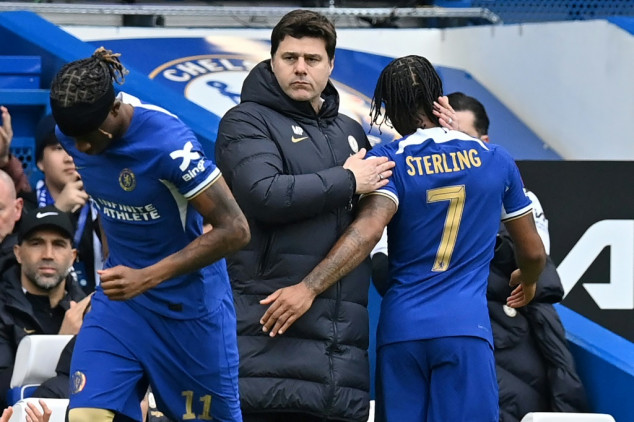 Pochettino pleads with Chelsea fans to 'trust' him after Leicester scare