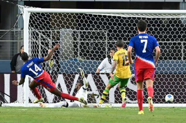Wright stuff rescues USA in Nations League win over Jamaica