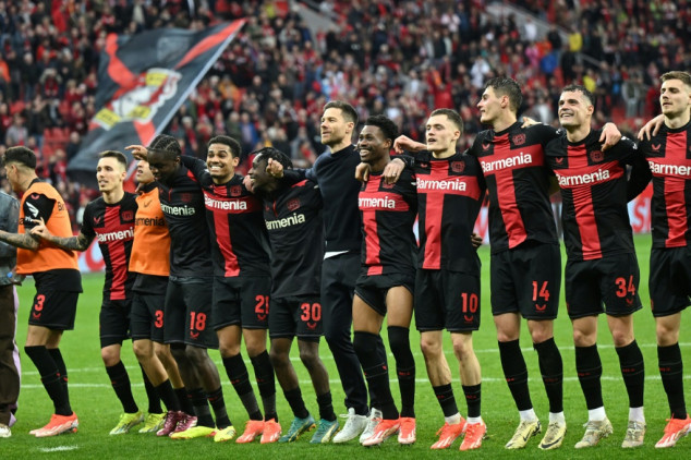 Allemagne: Leverkusen s'échappe en tête après la défaite du Bayern contre Dortmund