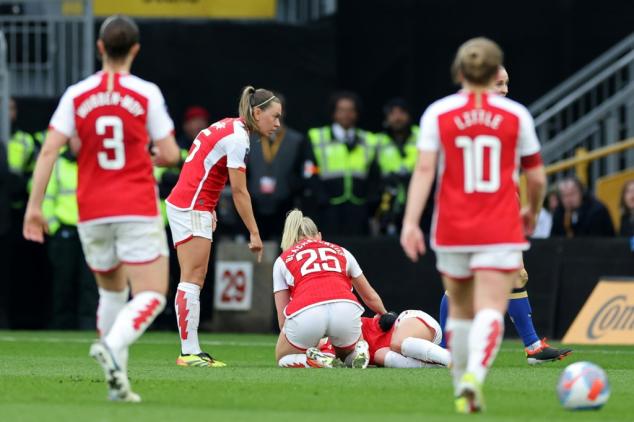 Coupe de la Ligue anglaise: la Norvégienne d'Arsenal Frida Maanum fait un malaise