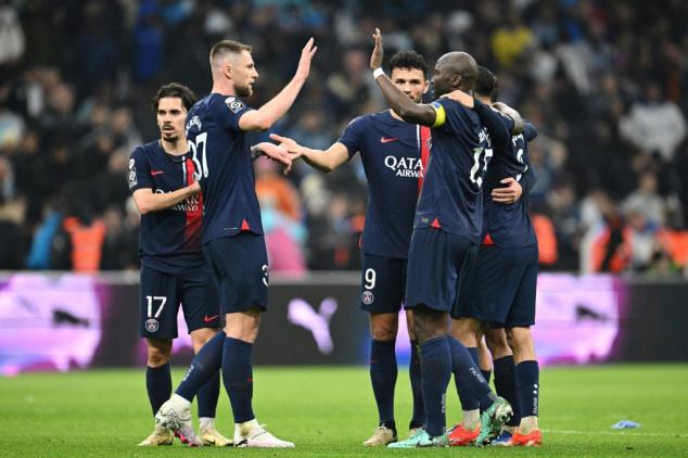 PSG overcome red card to beat Marseille