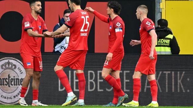 Hertha gewinnt dank Aufholjagd - Rostock klettert
