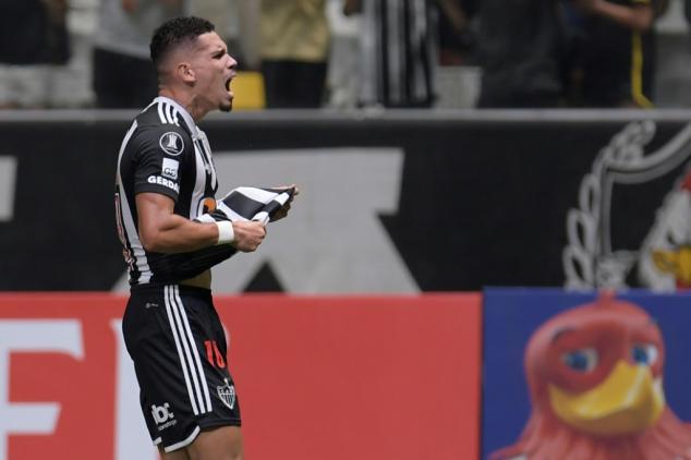 Atlético-MG vence Rosario (2-1) e é líder isolado do Grupo G da Libertadores
