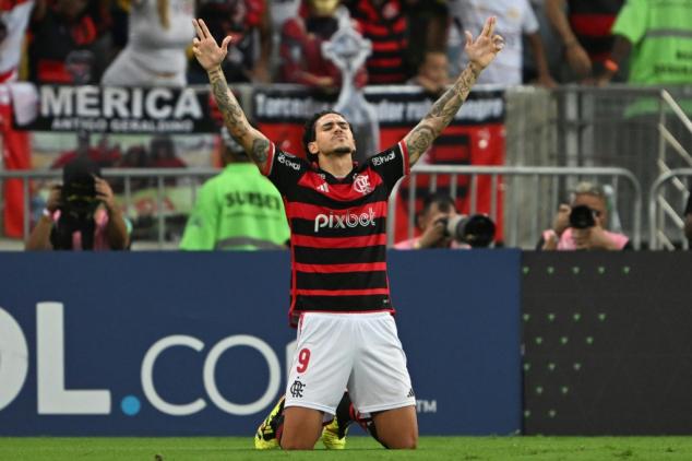 Flamengo vence Palestino (2-0) e lidera Grupo E da Libertadores