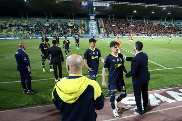 Liga turca cede VAR a árbitros estrangeiros em jogos importantes