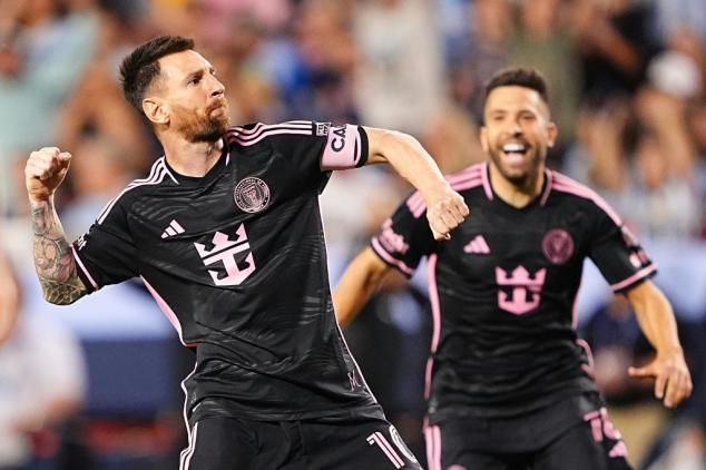 Inter Miami reacciona con triunfo en Kansas City con goles de Messi y Suárez