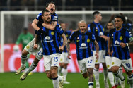 Inter vence Milan (2-1) e é campeã italiana pela 20ª vez