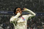Ligue 1: renversant contre Monaco, Lyon s'accroche à son rêve européen