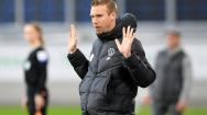 Vor Pokalfinale: Wolfsburgs Coach Stroot fehlt im Training