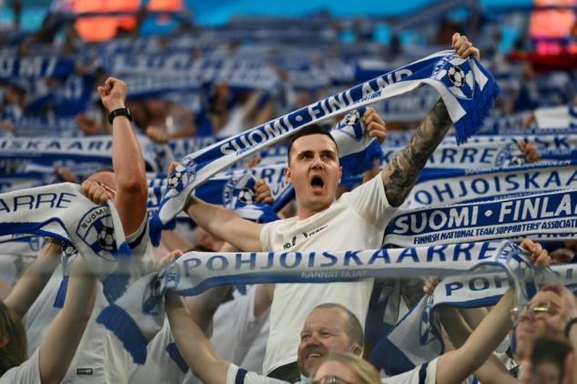 Casi 300 casos de covid-19 en espectadores finlandeses que fueron a Rusia por Eurocopa