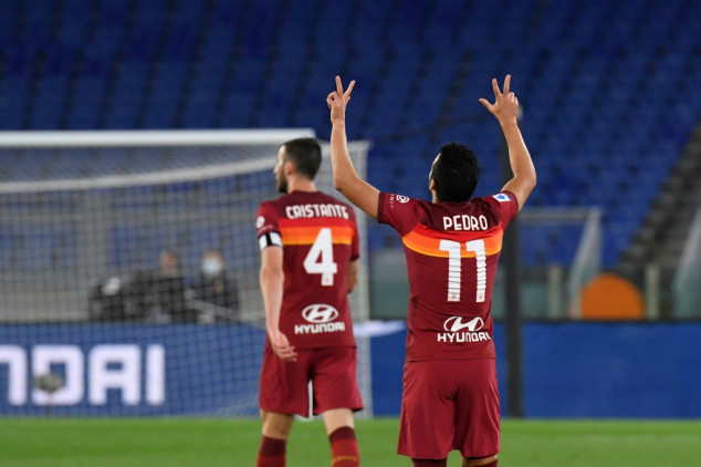Pedro makes controversial move from Roma to Lazio
