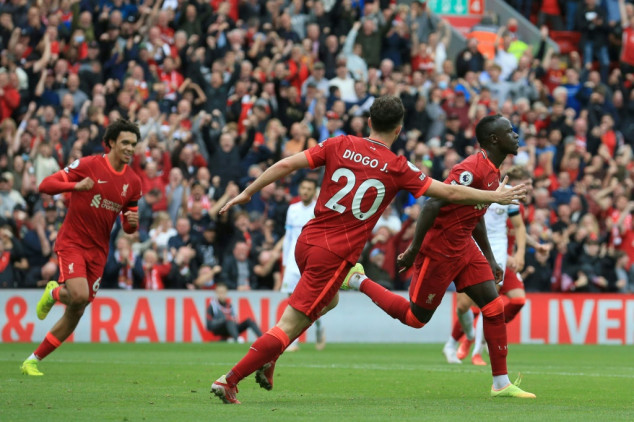 Liverpool domina a Burnley para colocarse líder provisional en Premier