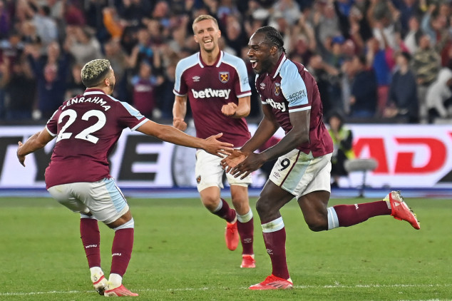 Antonio makes history as West Ham beat Leicester